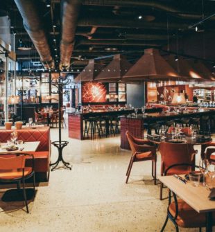 Restaurant på Bornholm: madoplevelser med udsigt, nærvær og lokale råvarer